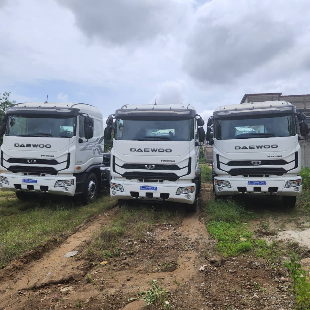 Parc de tracteurs Daewoo Maximus